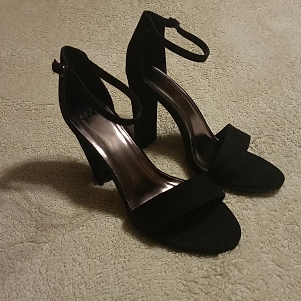 Chelsea Moreland Heel
